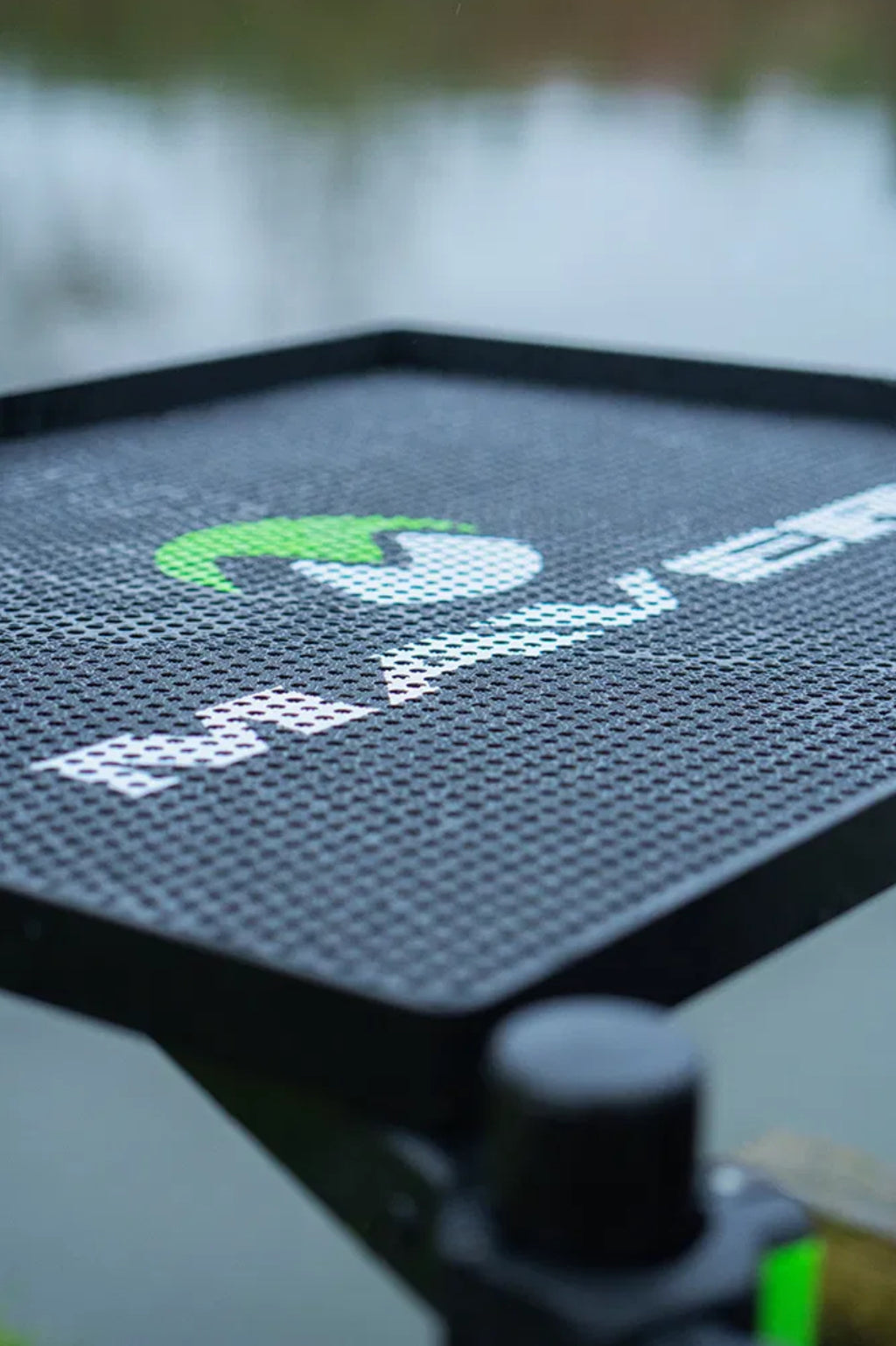 QUICK LOCK - MAVER PRO MATCH SIDE TRAY 65 x 50 CM