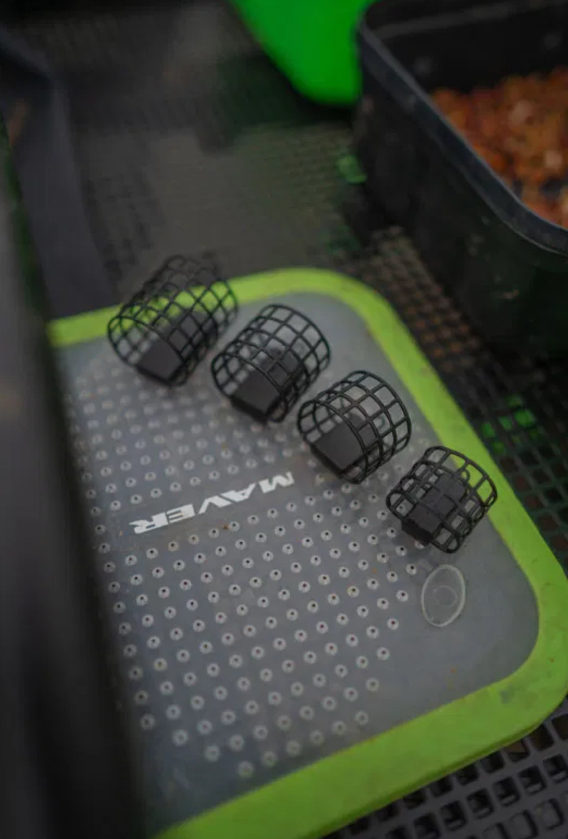 MAVER X-LARGE 40G CAGE FEEDER
